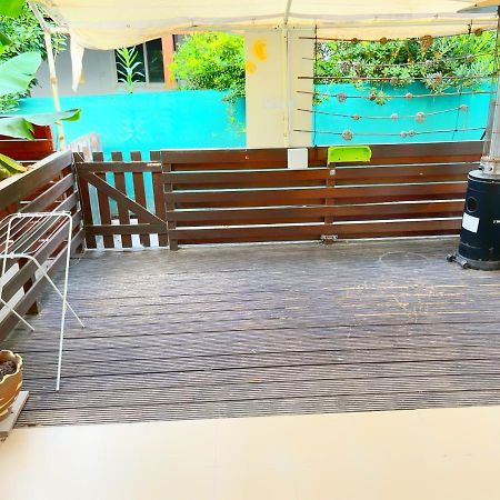 Central 2 Bedroom Apt Terrace And Pool Айя-Напа Экстерьер фото